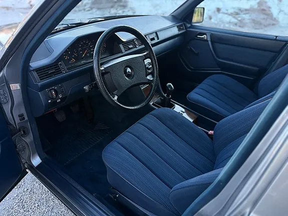 Mercedes-Benz 230 E 1989 photo 5