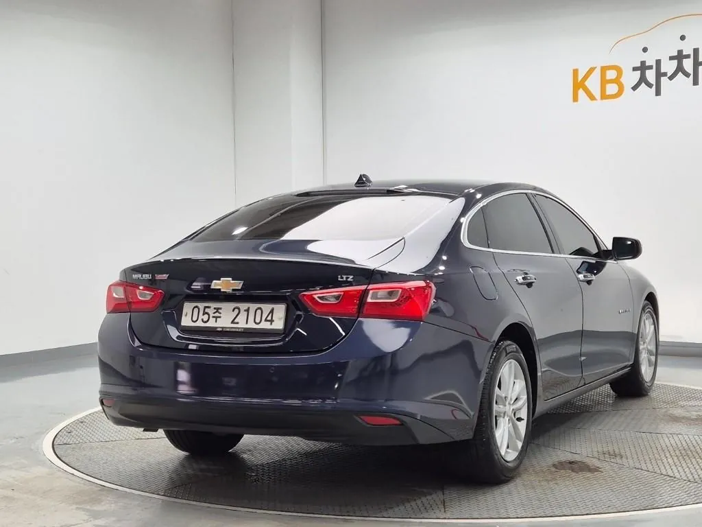 Chevrolet Malibu 2017 photo 3