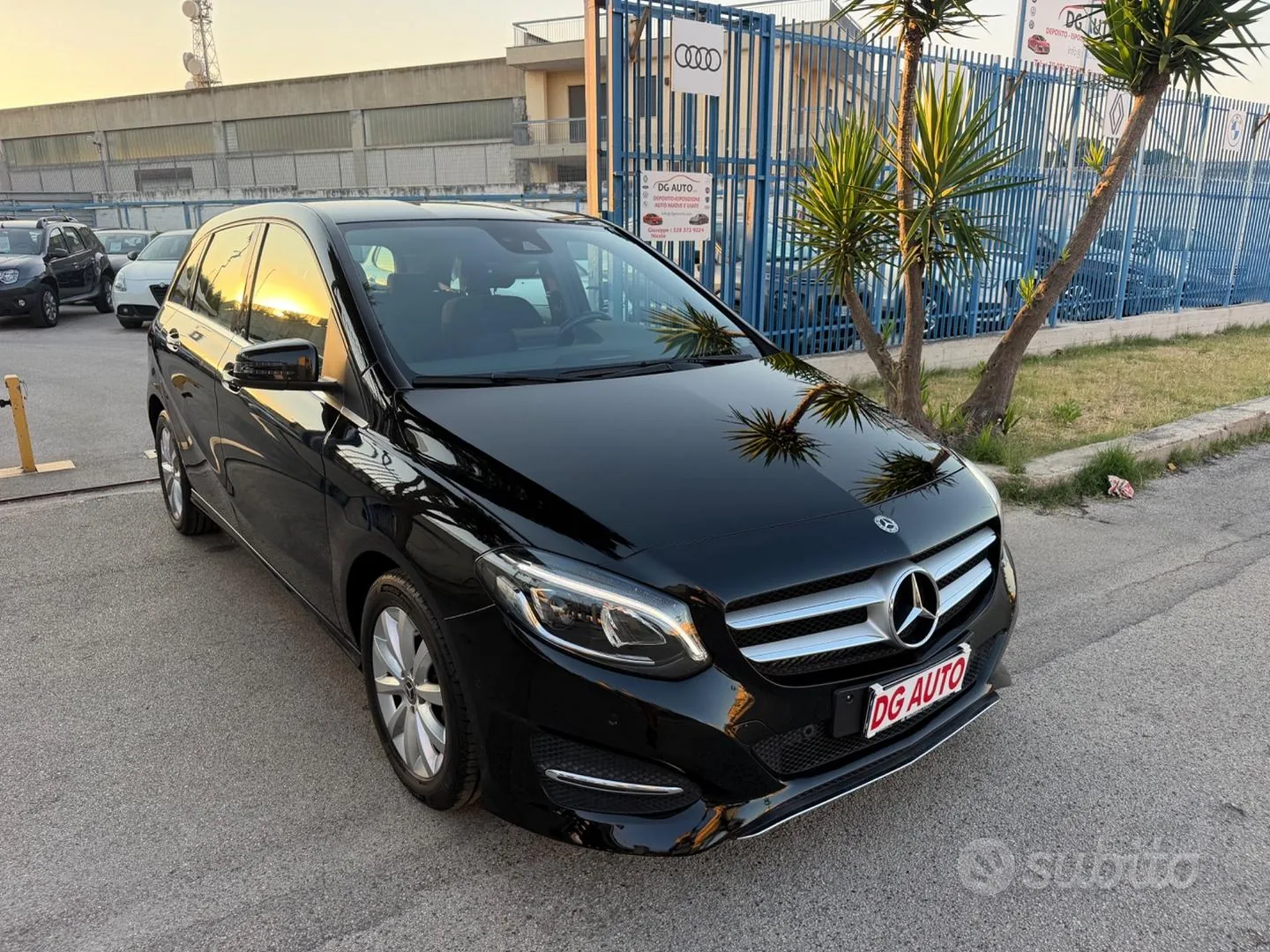 Mercedes-Benz B 180