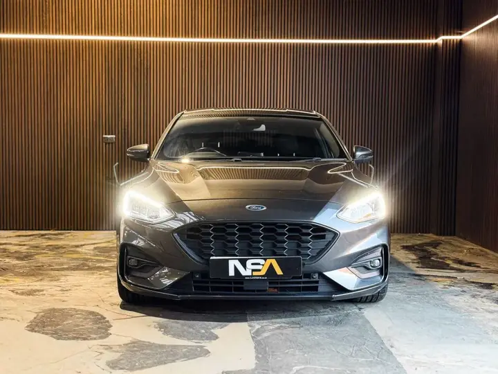 Ford Focus 2018 photo 2