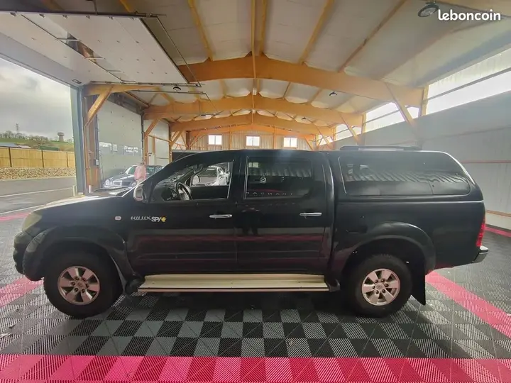 Toyota Hilux 2010 photo 4