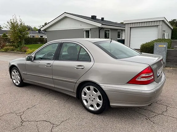 Mercedes-Benz C350 2006 photo 3