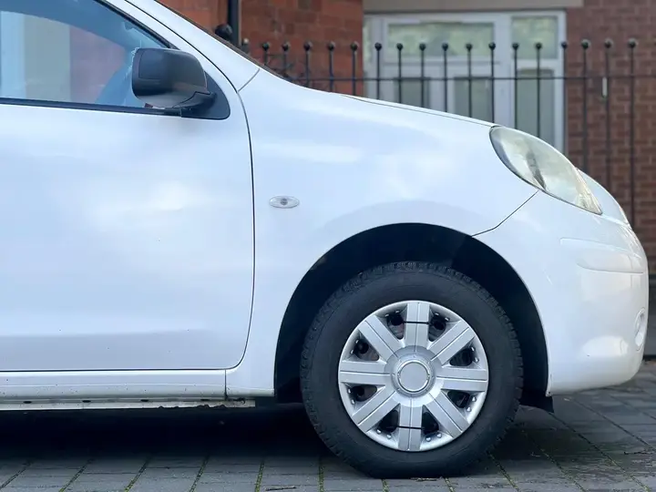 Nissan Micra 2013 photo 4