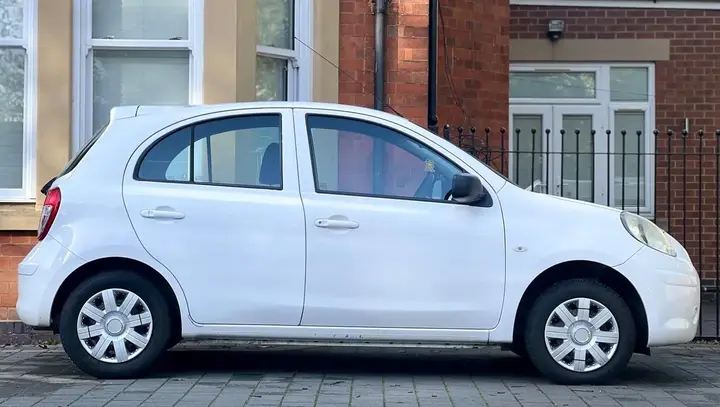 Nissan Micra 2013 photo 3