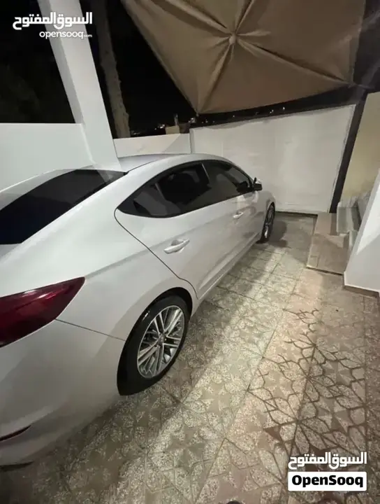 Hyundai Avante 2017 photo 2