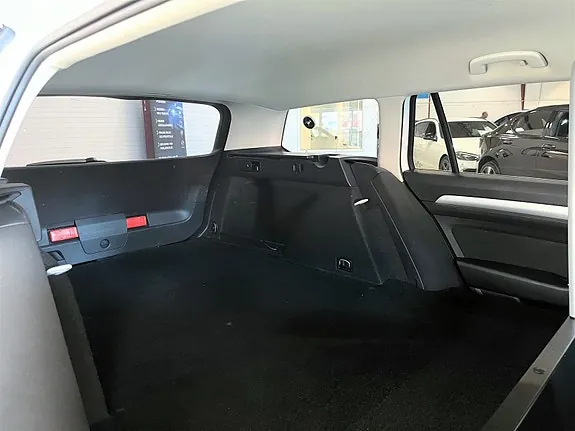 Volkswagen Passat 2019 photo 5