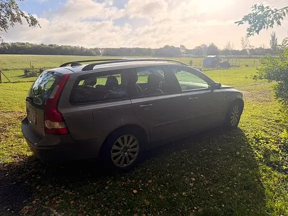 Volvo V50 2006 photo 2