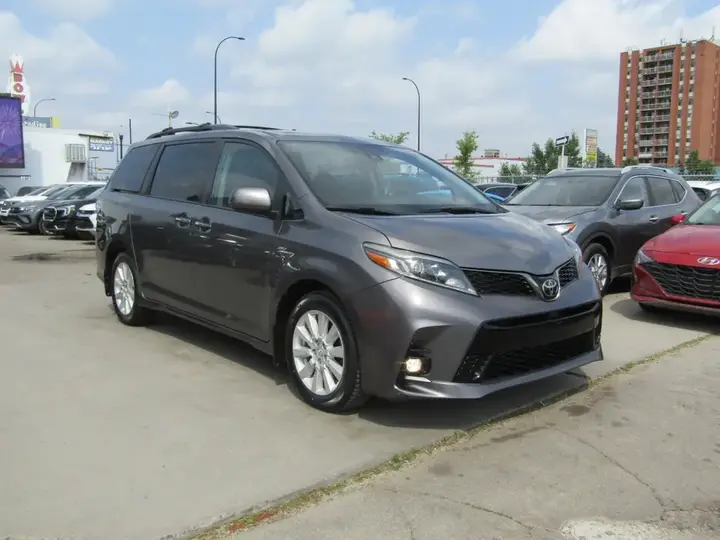 Toyota Sienna 2019 photo 4