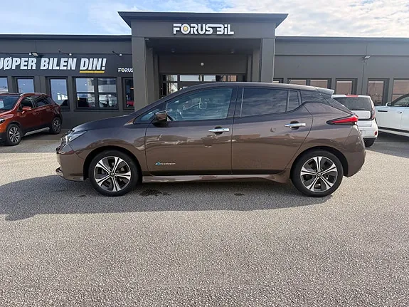 Nissan Leaf 2018 photo 2