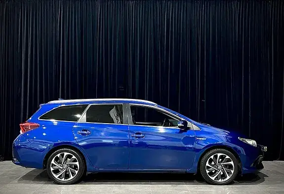 Toyota Auris 2015 photo 4