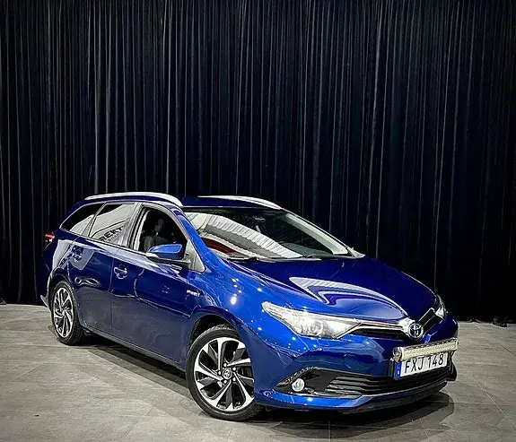 Toyota Auris 2015 photo 3