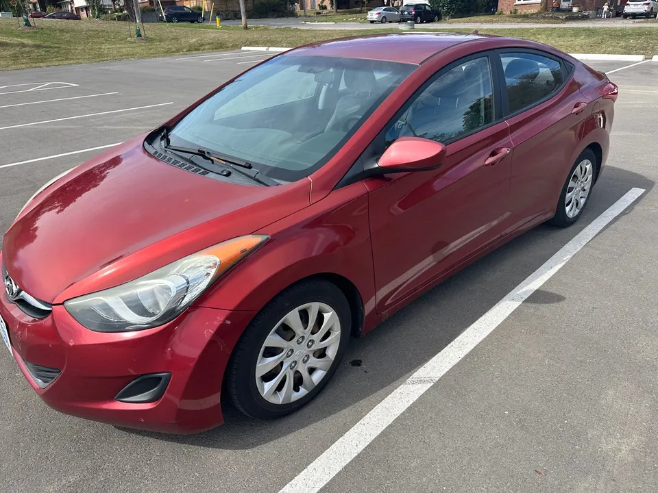 Hyundai Elantra 2013 photo 3