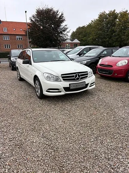 Mercedes-Benz C200