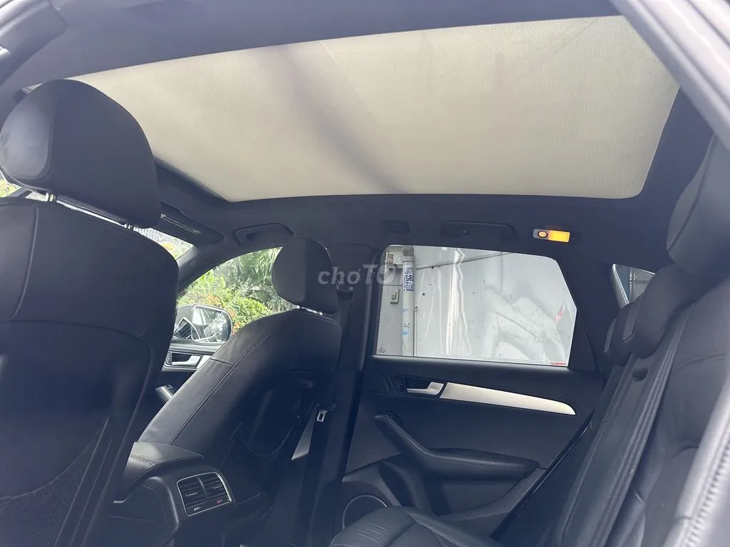 Audi Q5 2010 photo 2