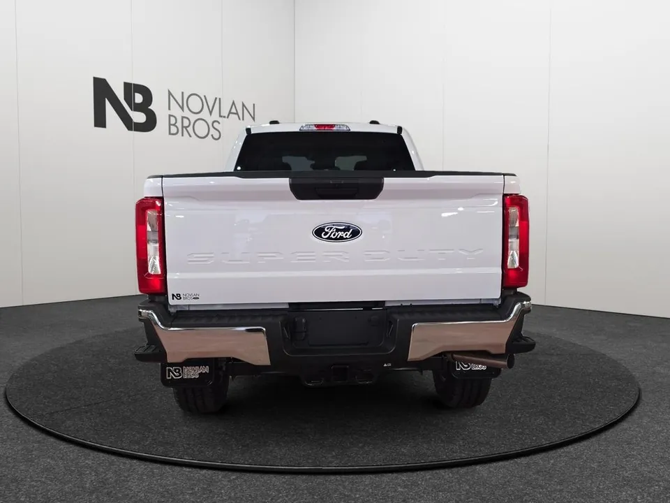 Ford F-350 Super Duty 2027 photo 4