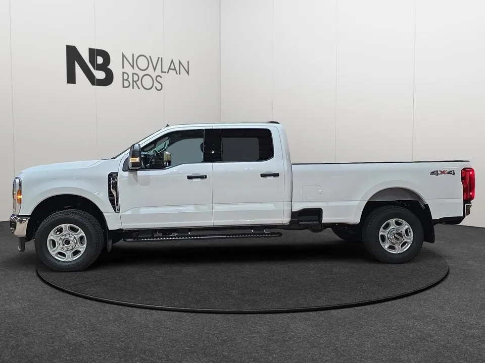 Ford F-350 Super Duty 2027 photo 2