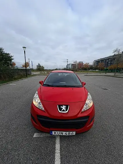 Peugeot 207 2010 photo 2