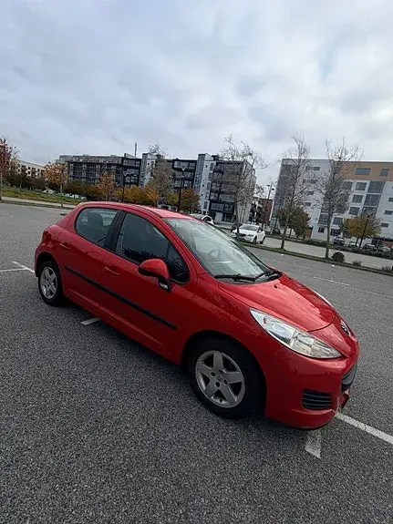 Peugeot 207 2010 photo 3