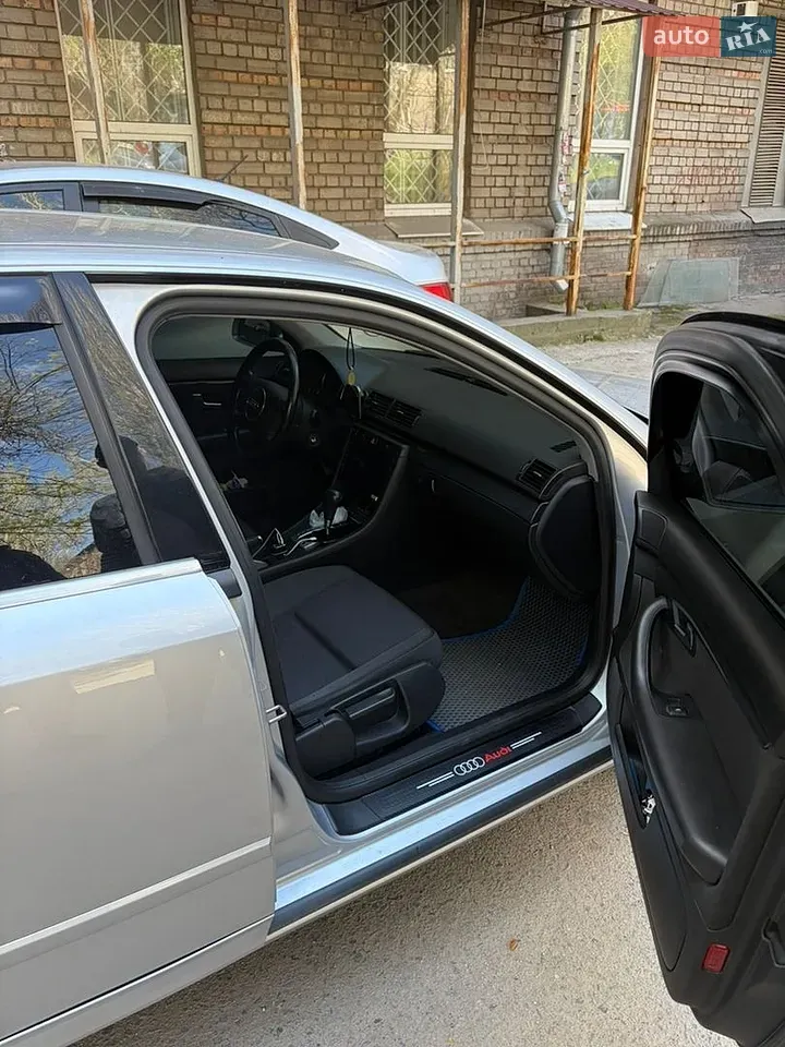 Audi A4 2004 photo 4