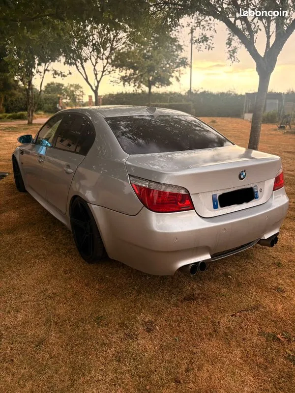 BMW 5 Series 2004 photo 2