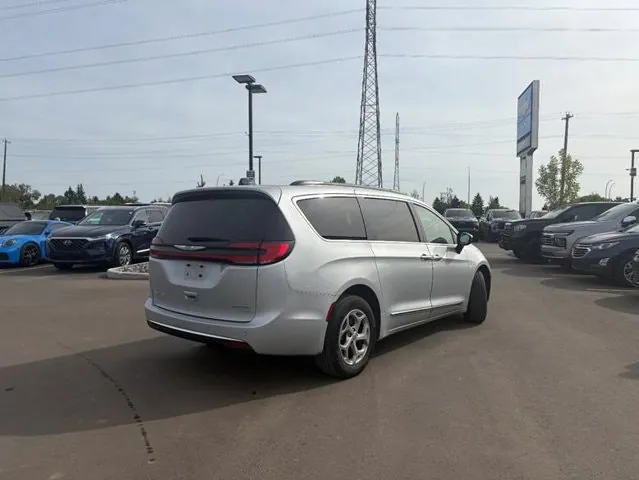 Chrysler Pacifica 2023 photo 5
