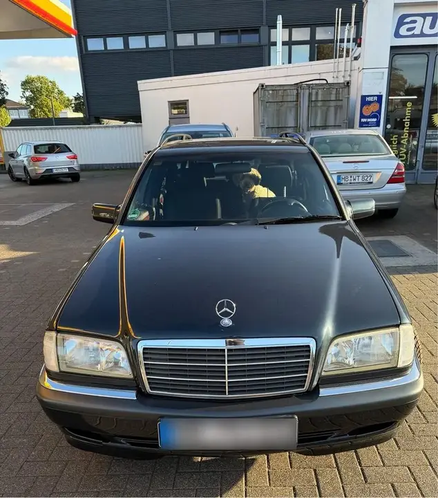 Mercedes-Benz C 240