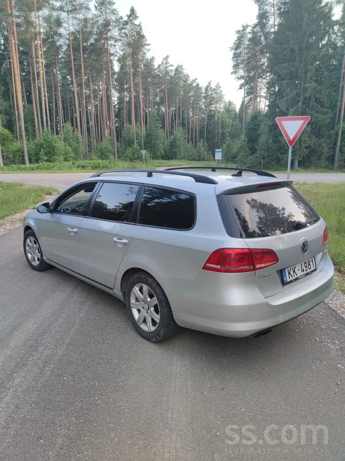 Volkswagen Passat 2011 photo 5