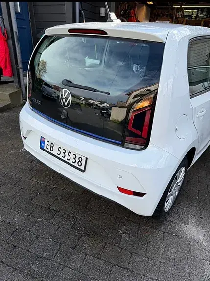 Volkswagen E-Up! 2020 photo 2