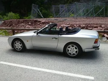 Porsche 944 S2