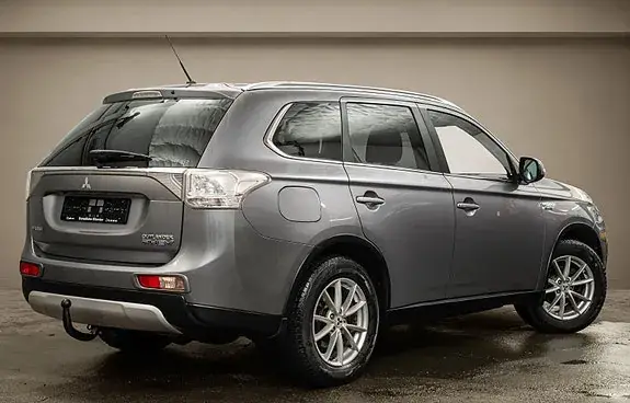 Mitsubishi Outlander 2015 photo 2