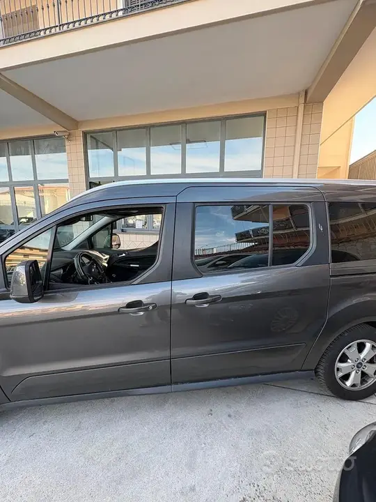 Ford Tourneo Connect 2016 photo 3