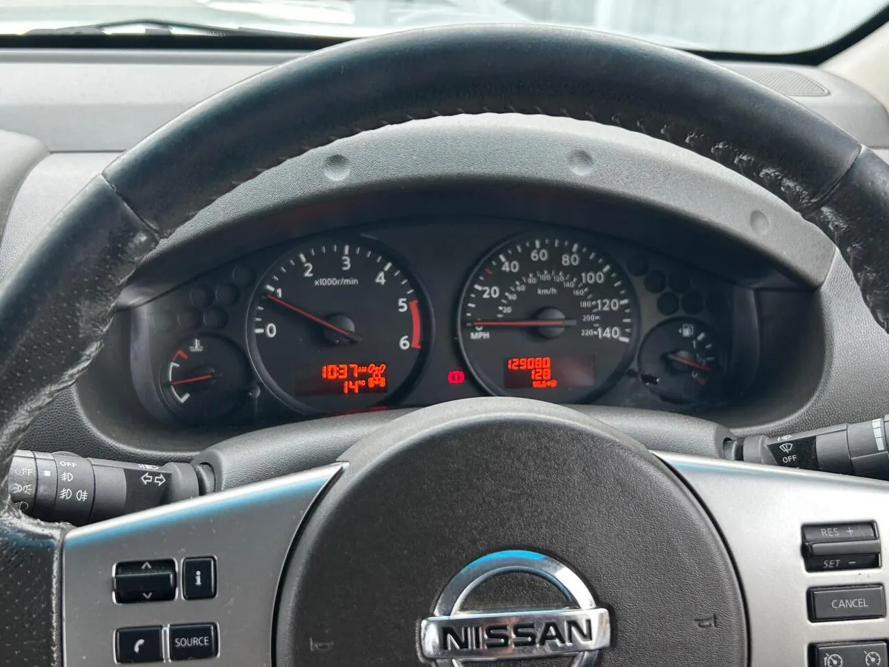 Nissan Navara 2014 photo 5