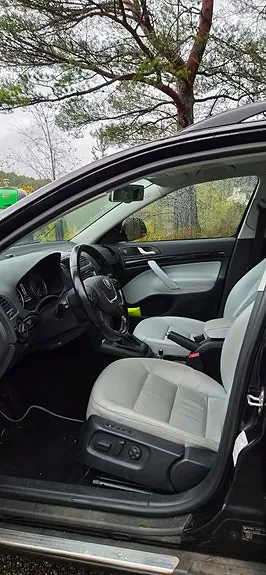 Skoda Octavia 2010 photo 4