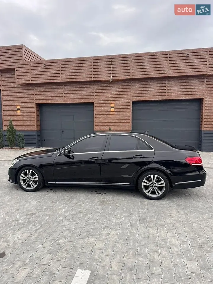 Mercedes-Benz E-Class 2015 photo 2