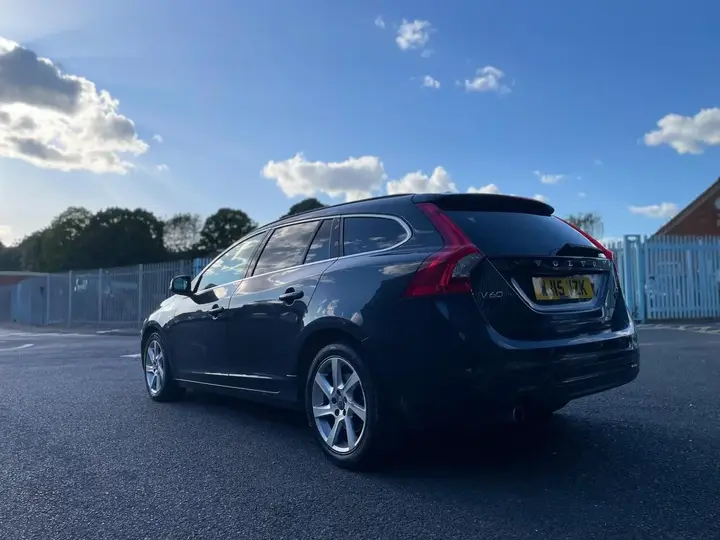 Volvo V60 2015 photo 5