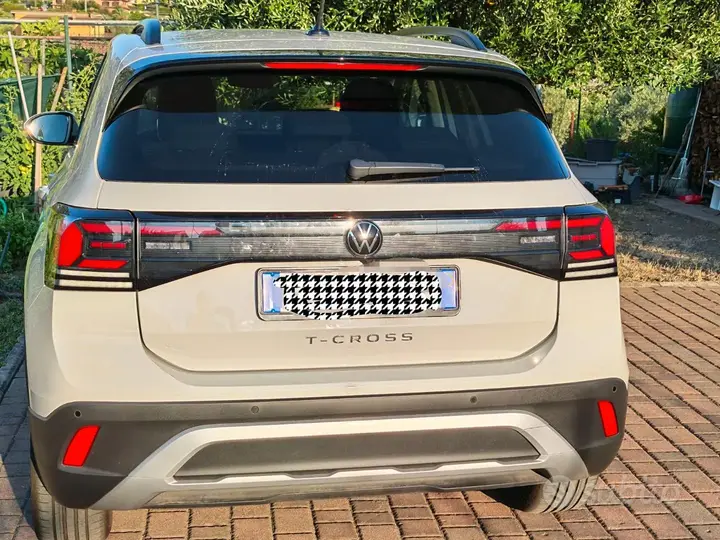 Volkswagen T-Cross 2024 photo 2