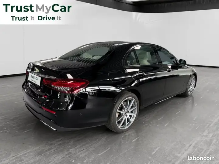Mercedes-Benz E-Class 2022 photo 4