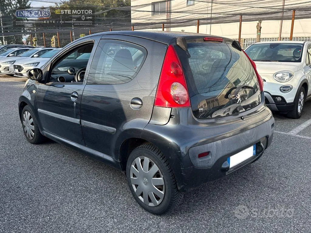 Peugeot 107 2006 photo 2