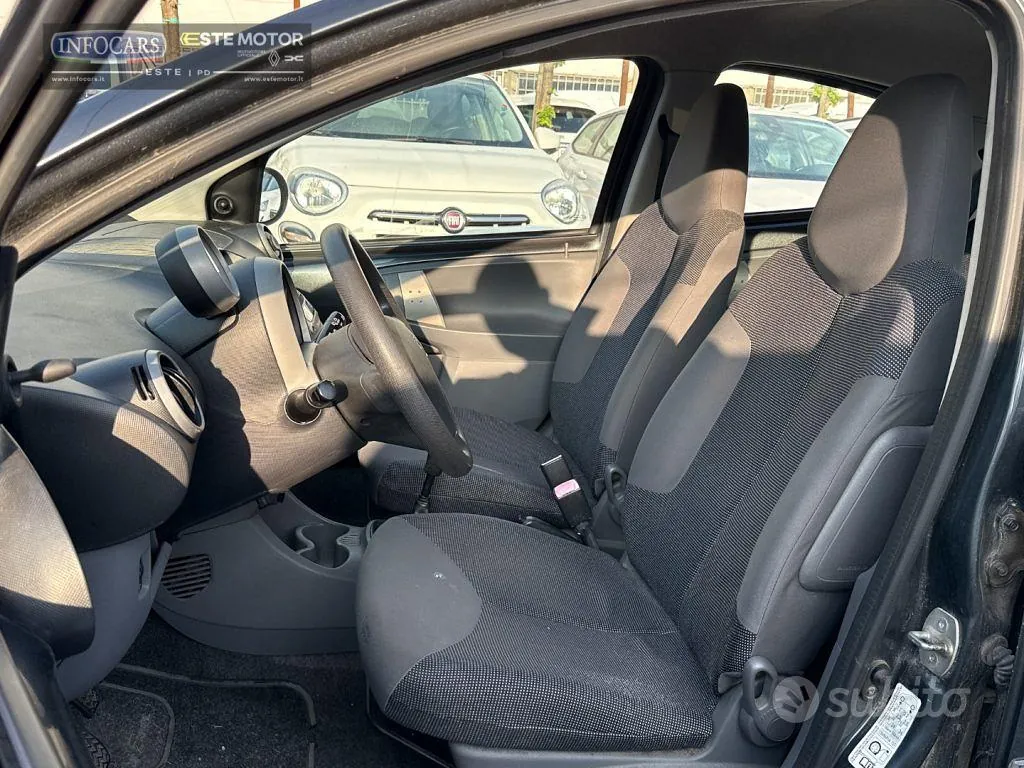 Peugeot 107 2006 photo 5