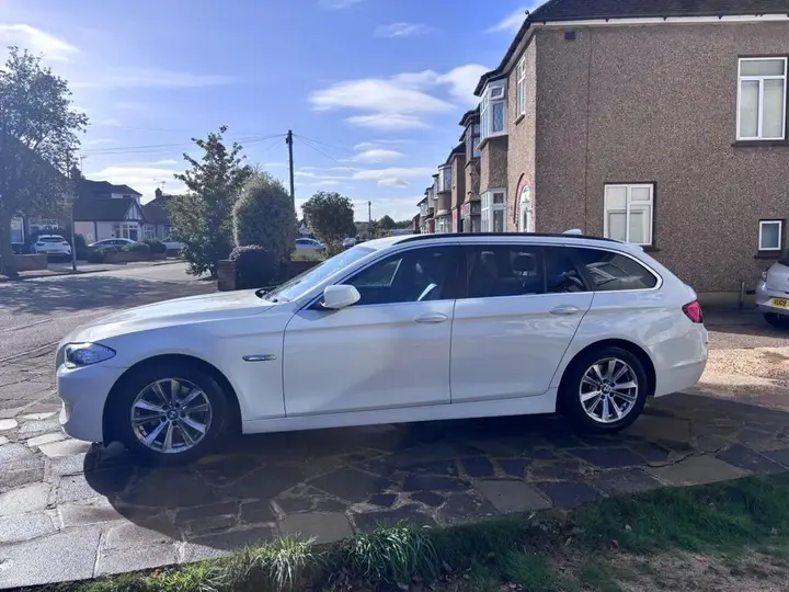BMW 5 Series 2012 photo 4