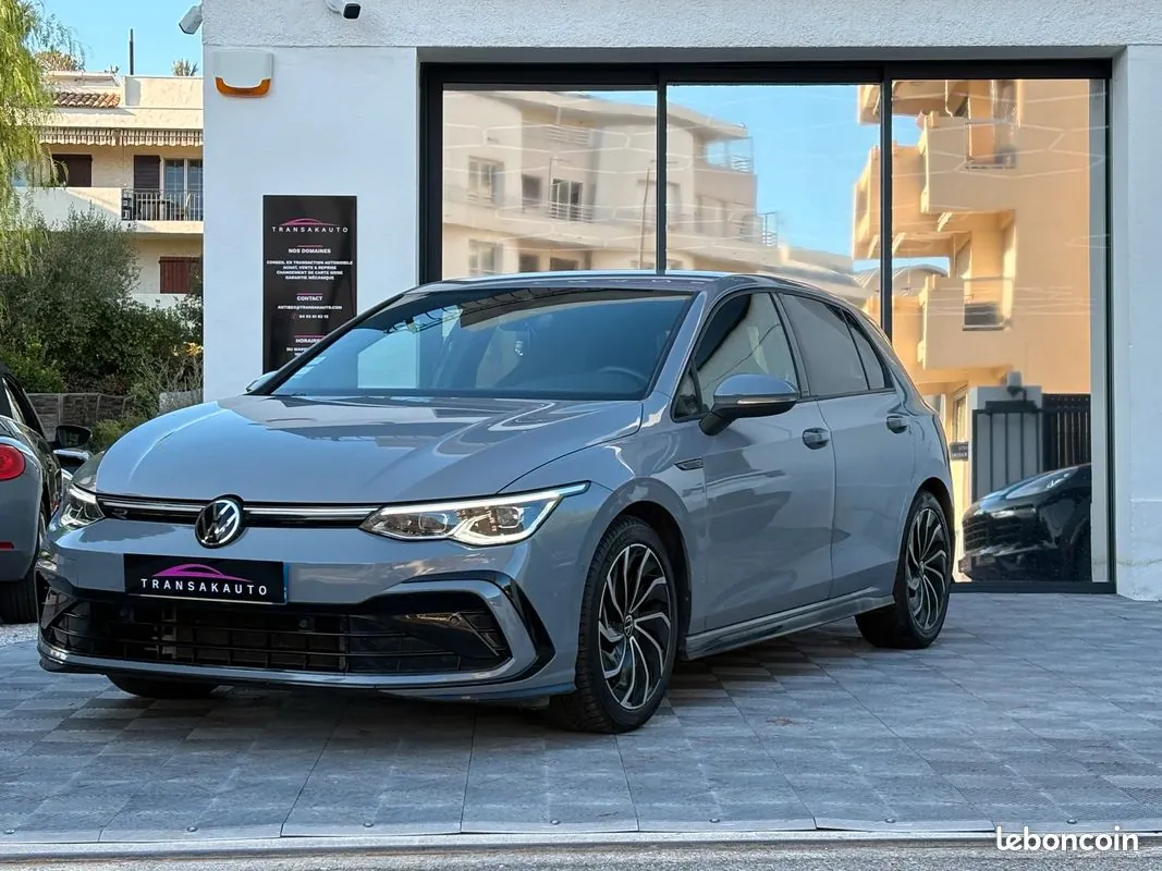 Volkswagen Golf 2022 photo 2