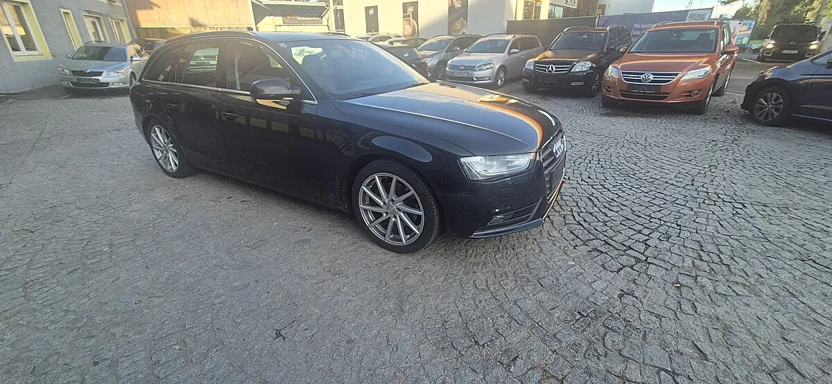 Audi A4 2013 photo 3