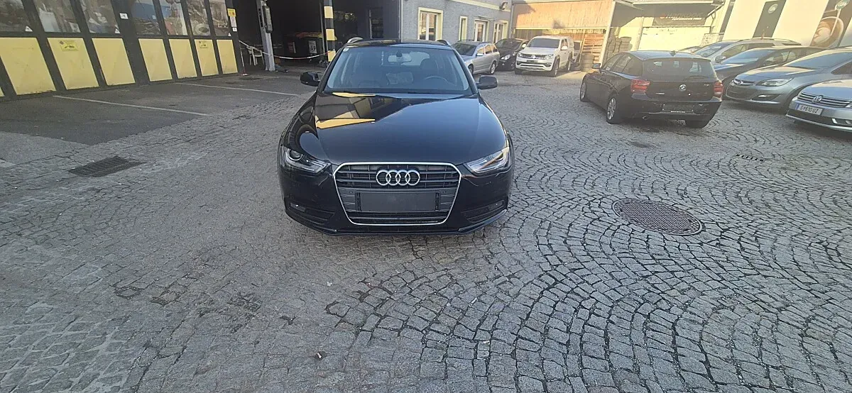 Audi A4 2013 photo 2