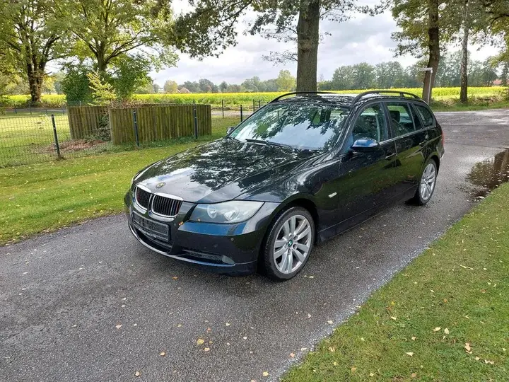 BMW E91 320I