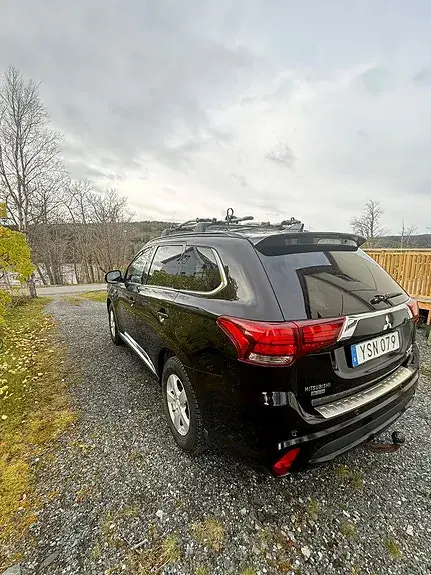 Mitsubishi Outlander 2018 photo 2
