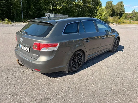 Toyota Avensis 2009 photo 3