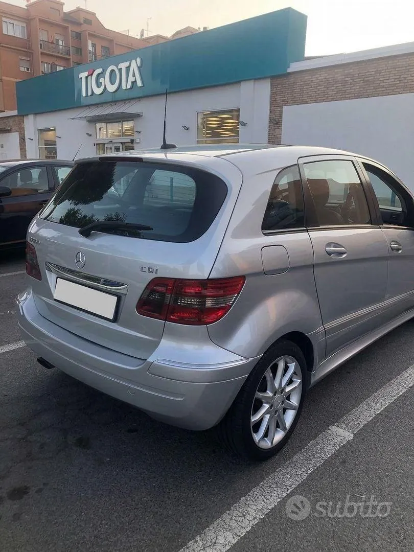 Mercedes-Benz B
