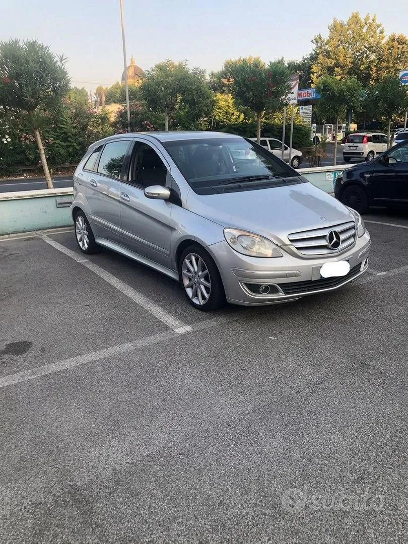Mercedes-Benz B 2007 photo 5
