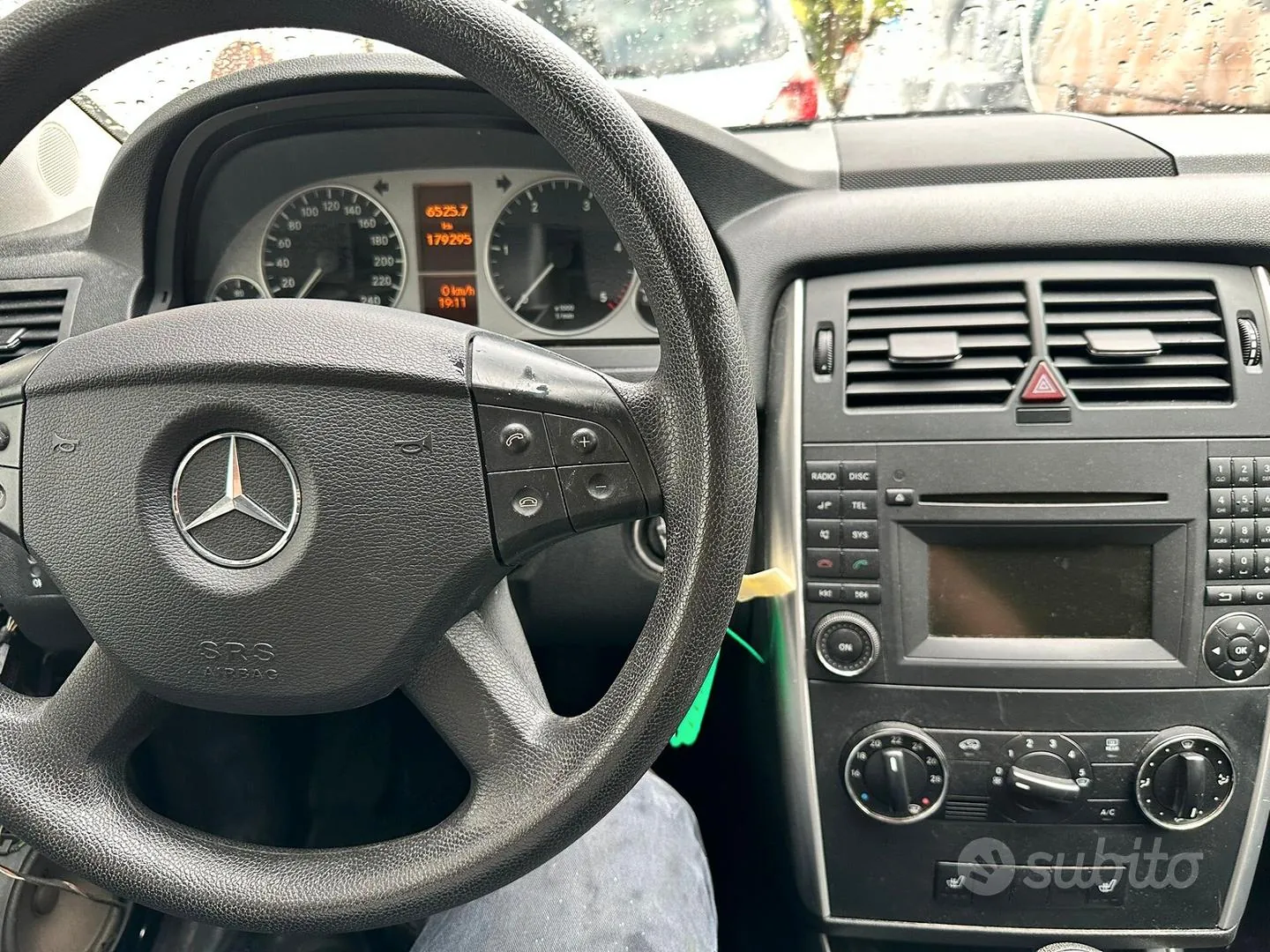 Mercedes-Benz B 2012 photo 5