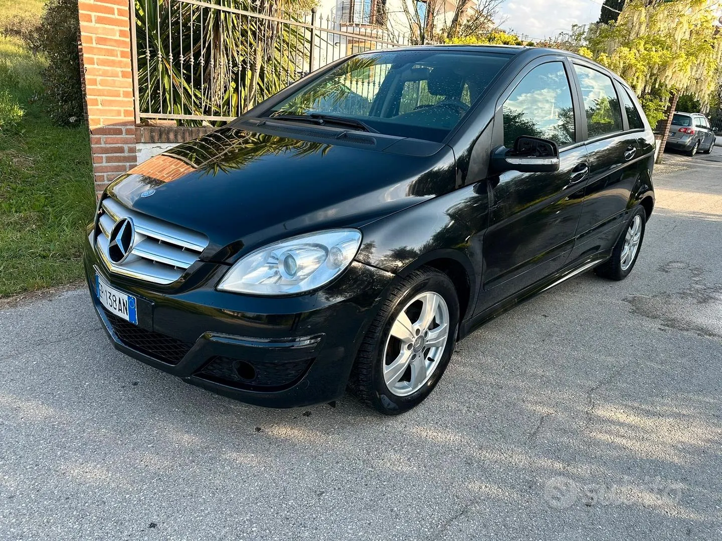 Mercedes-Benz B